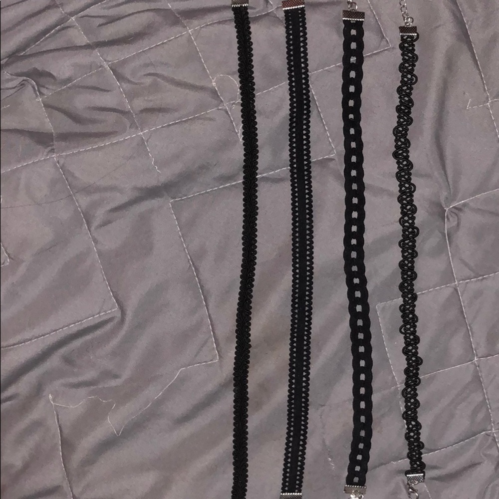 4 cute chokers! make me an offer!